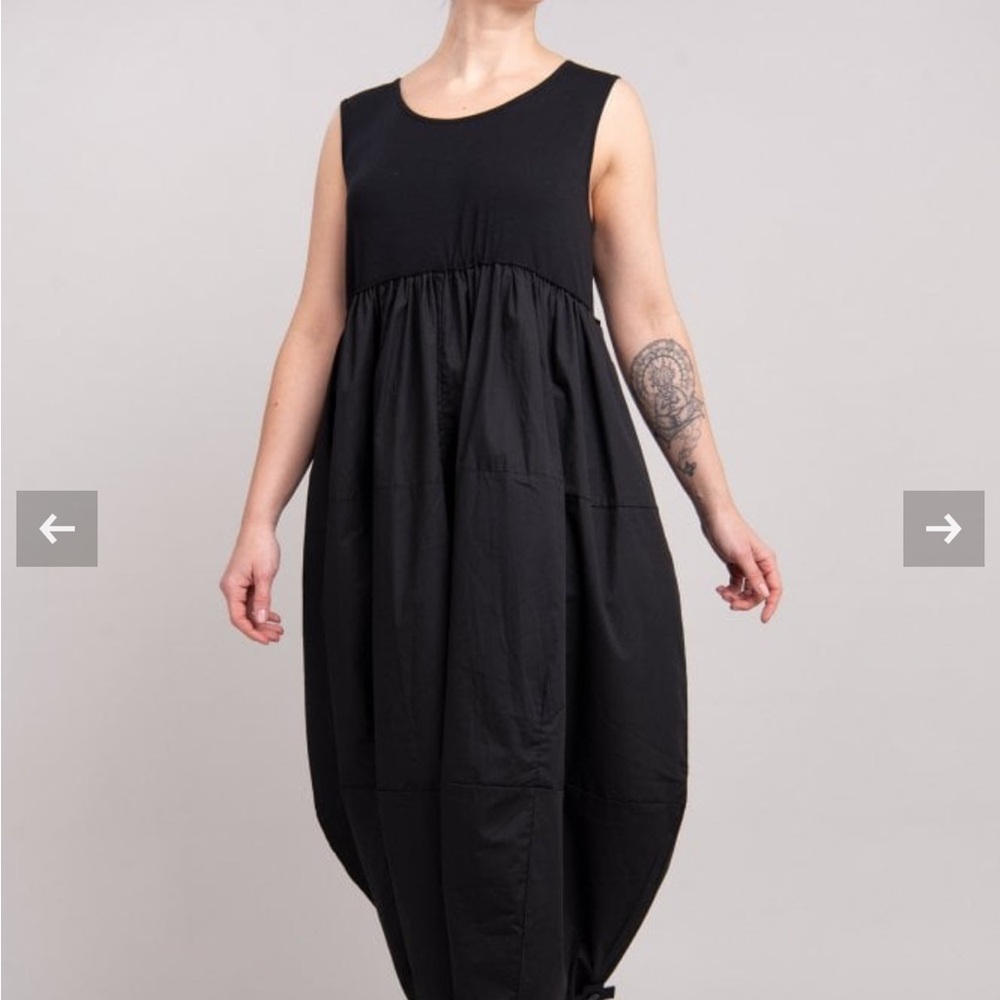 PLU Black Sleeveless Balloon Dress - Picture 3 of 12